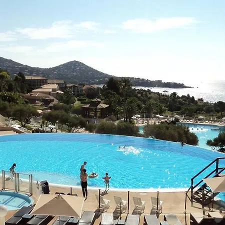 Apartament Cap Esterel Sport Et Nature, Dans Village Pierres Et *