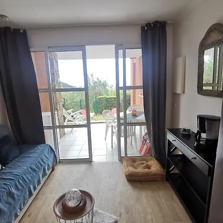 Apartament Cap Esterel Sport Et Nature, Dans Village Pierres Et *